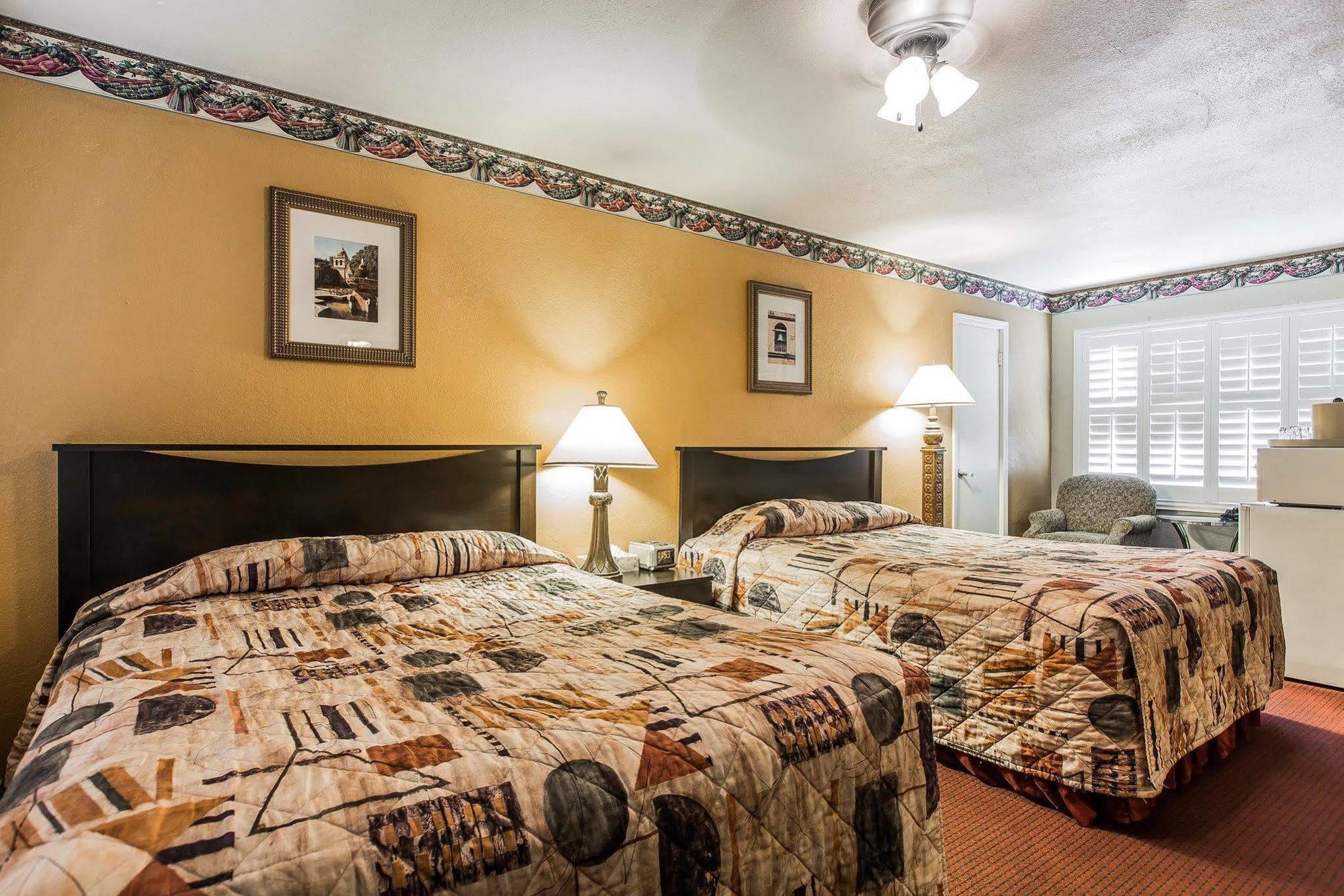 Clarion Collection Wilkie'S Inn Pacific Grove - Monterey מראה חיצוני תמונה